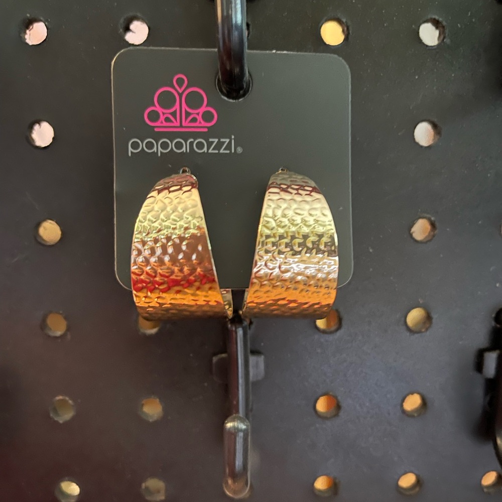 Paparazzi earrings